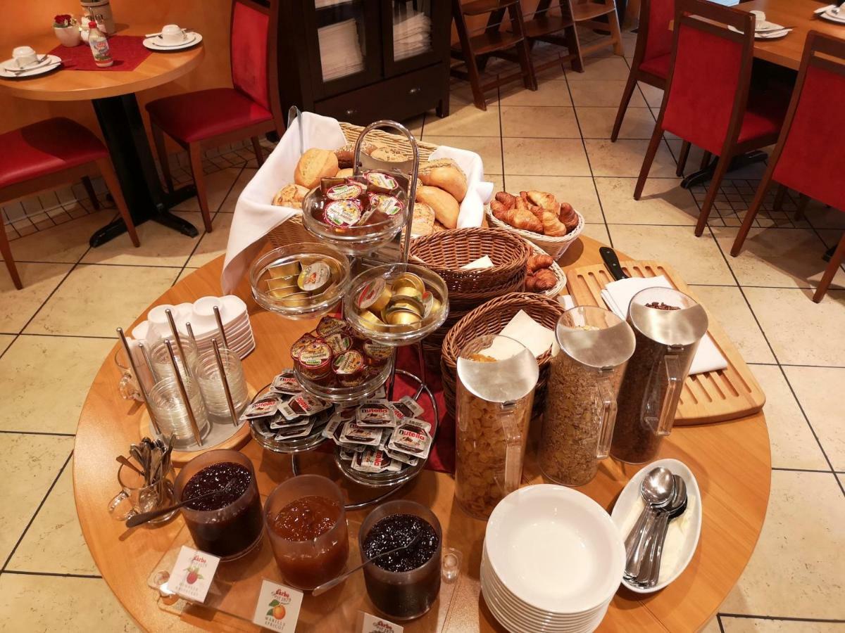 Tuniberg Restaurant Hotel Freiburg Bagian luar foto